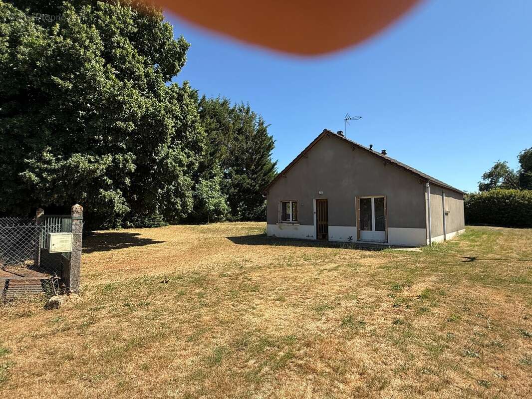 Maison à LA CHATRE