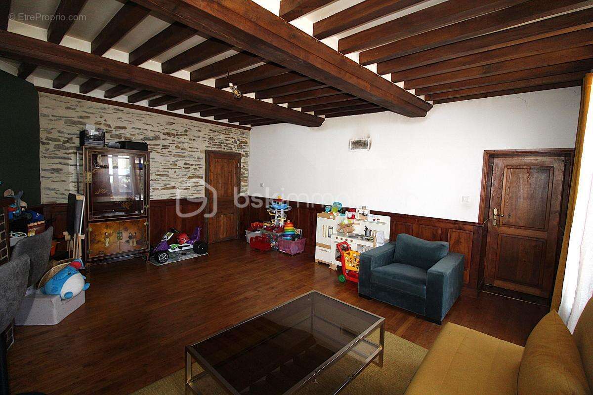 Maison à LE MOLAY-LITTRY