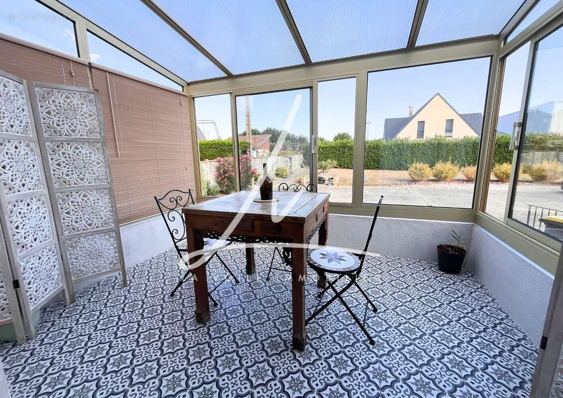 Maison 210 m² à Evrecy  - photo 4