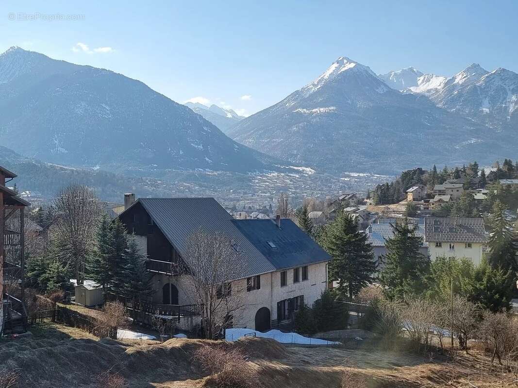 Appartement à LA SALLE-LES-ALPES