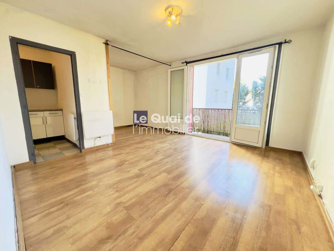 Appartement 30 m² à Gieres  - photo 3