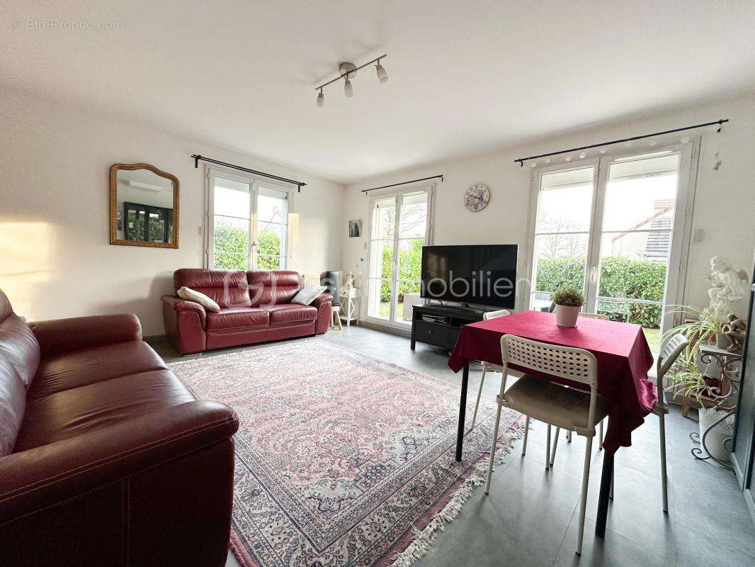 Maison à SAVIGNY-LE-TEMPLE