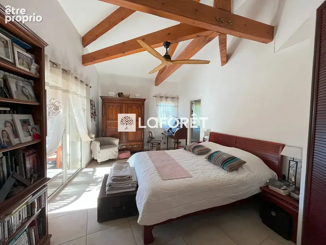 Villa Saint Zacharie 157 m²  6 chambres - photo 8