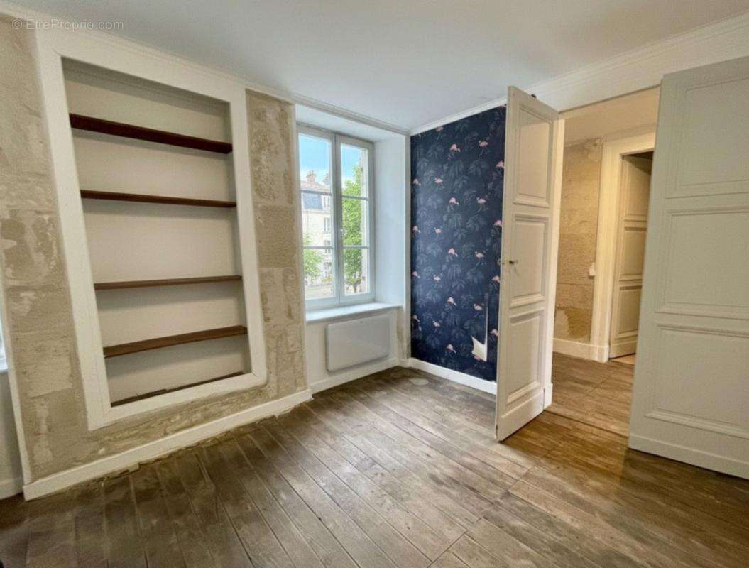 Maison à CHEF-BOUTONNE