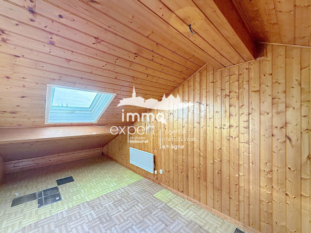 Appartement à MIRECOURT