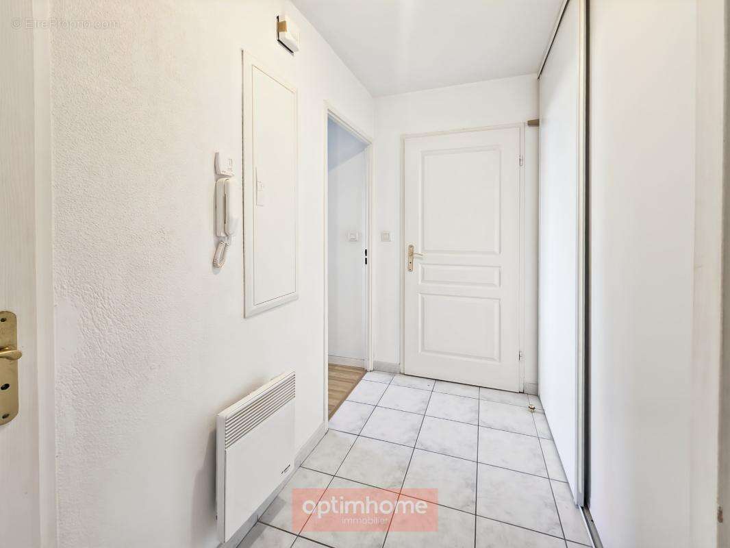Appartement t2 avec balcon et parking - residence recente - photo 9