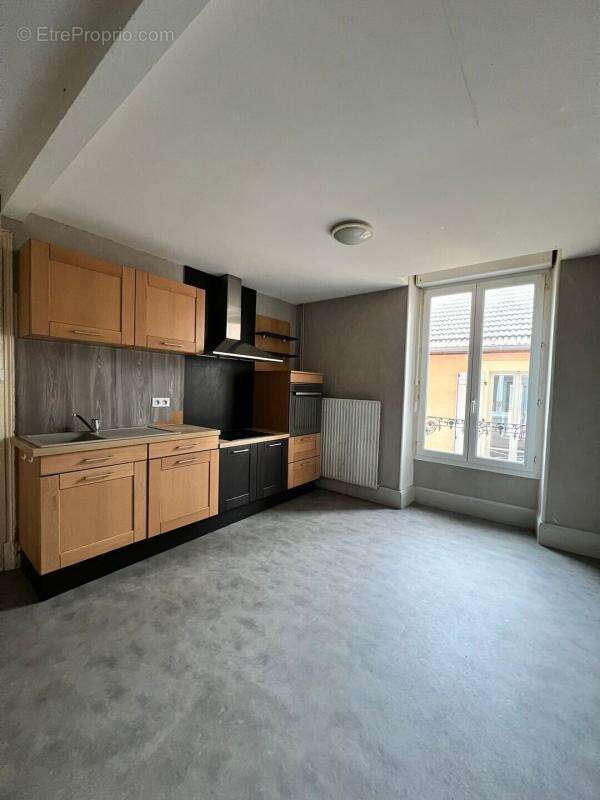Appartement à LUXEUIL-LES-BAINS