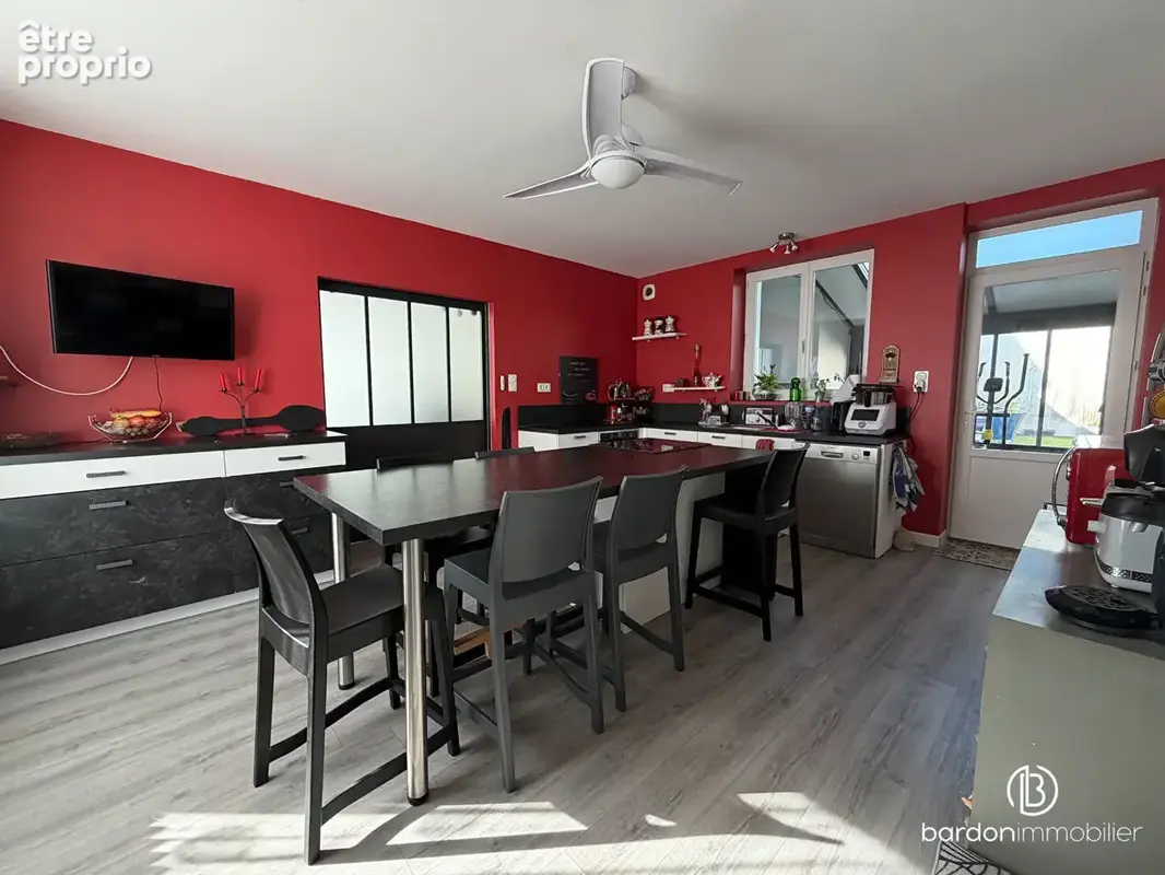Maison 7 pièces - 145 m² - Centre-ville La Garnache - photo 5