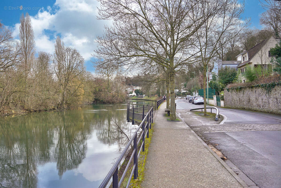Terrain à BRY-SUR-MARNE