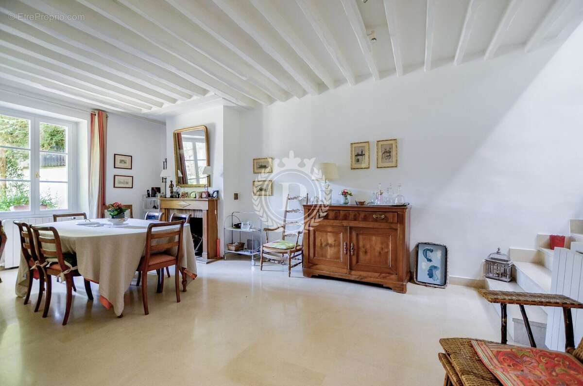 Maison à MONTLIGNON