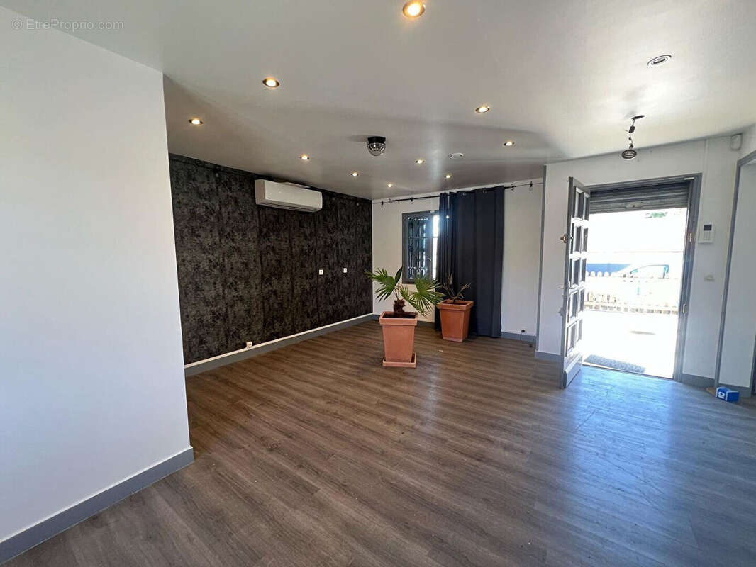 Maison à VARENNES-VAUZELLES