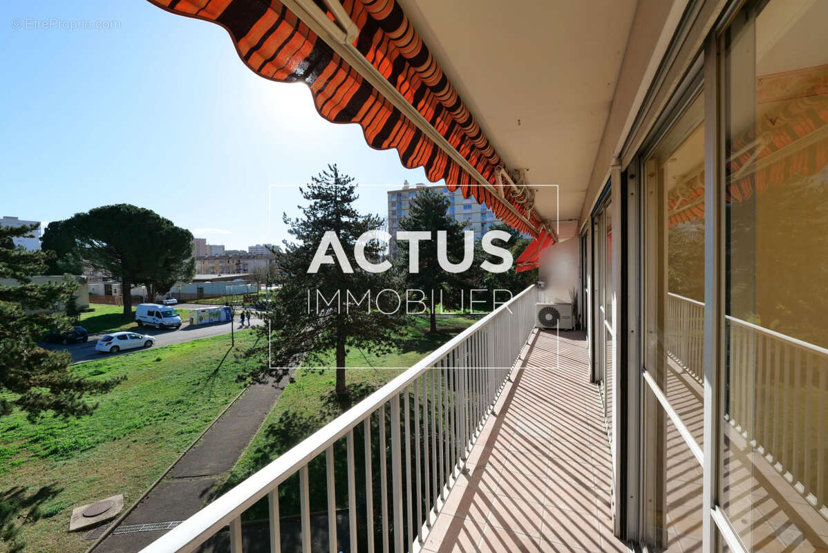 Appartement à SALON-DE-PROVENCE