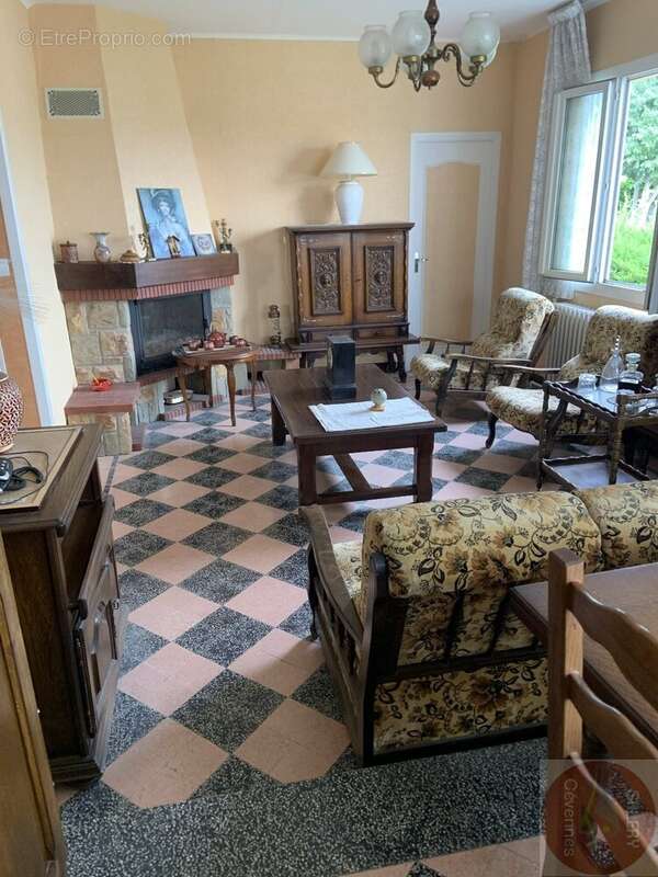 Maison de caractère avec jardin et garage - photo 12