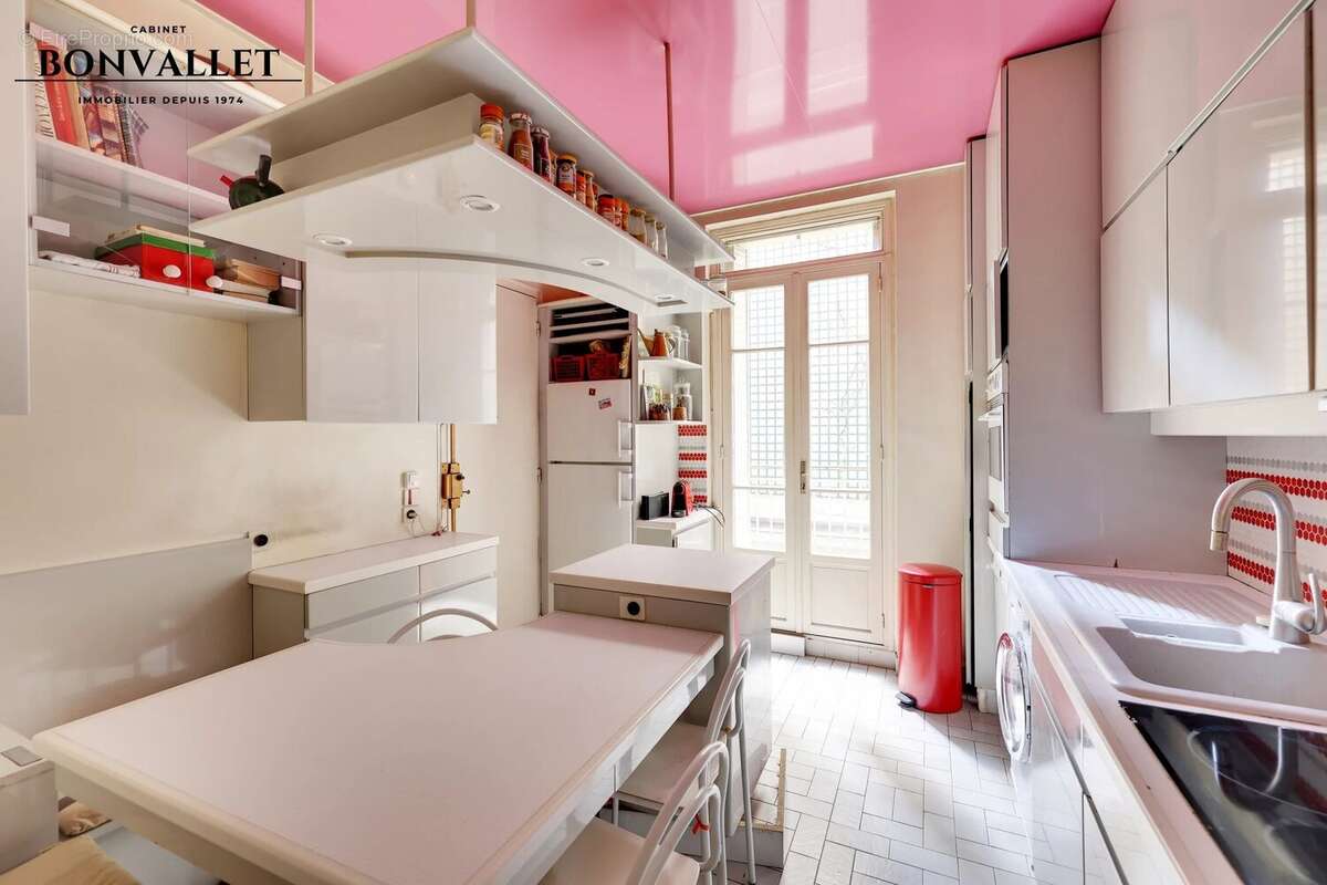 Appartement à PARIS-15E