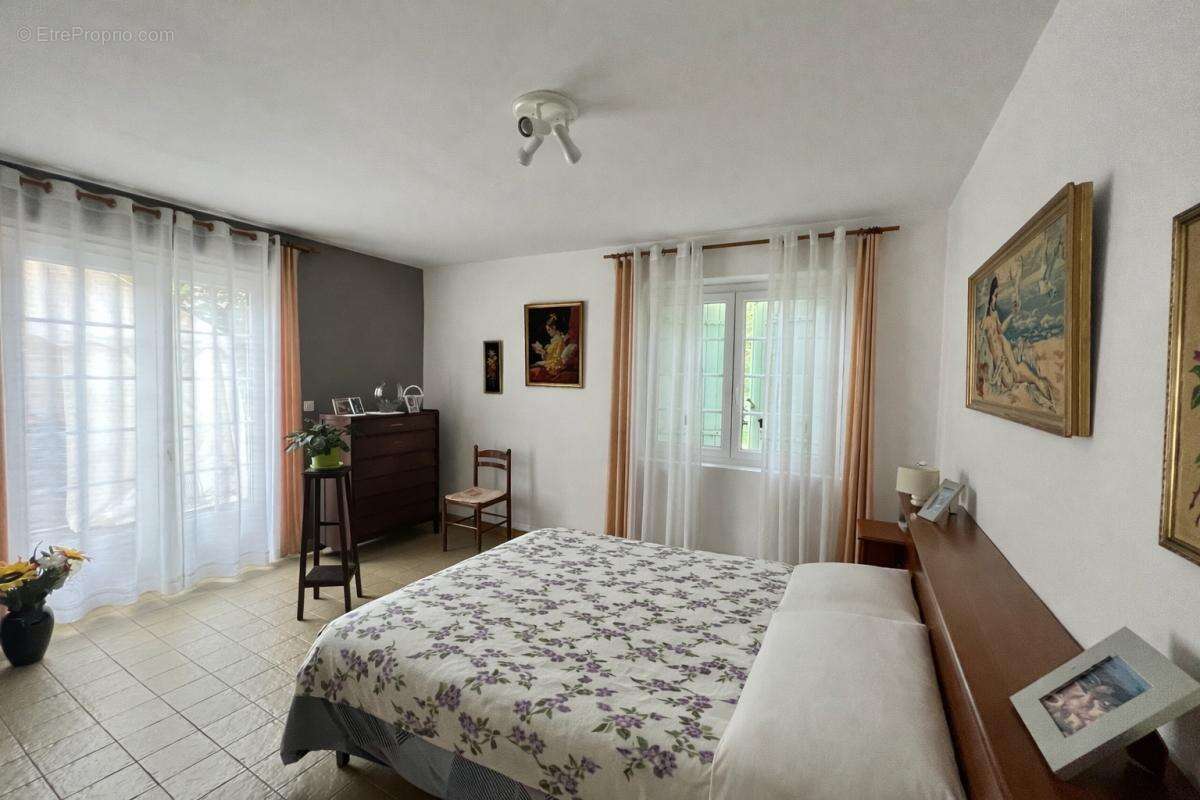 Maison à Eglise Neuve de Vergt 11 pièces 286 m2 - photo 7