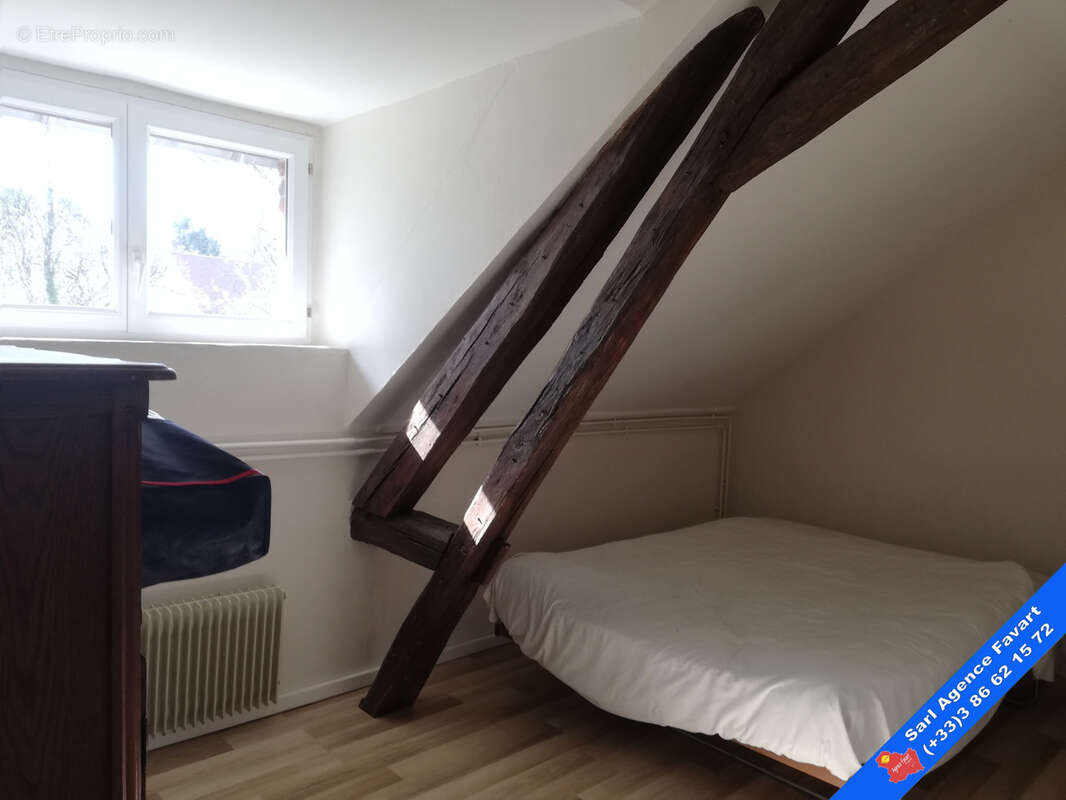 Maison à LA FERTE-LOUPIERE