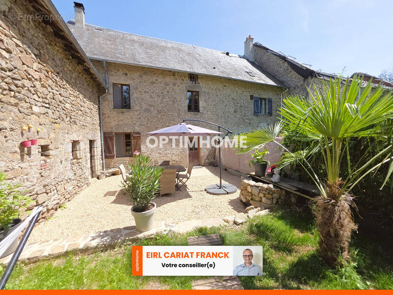 Maison à SAINT-ETIENNE-DE-FURSAC