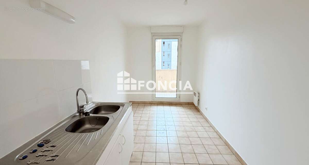 Appartement à LYON-8E