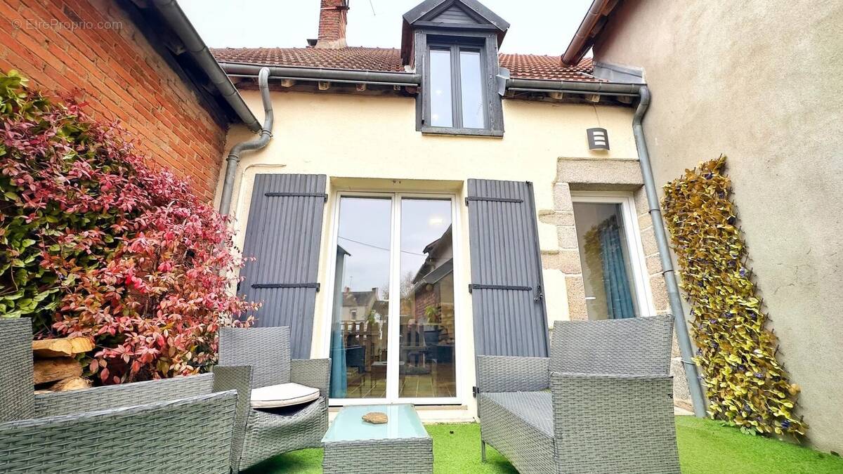 Maison à GENOUILLAC