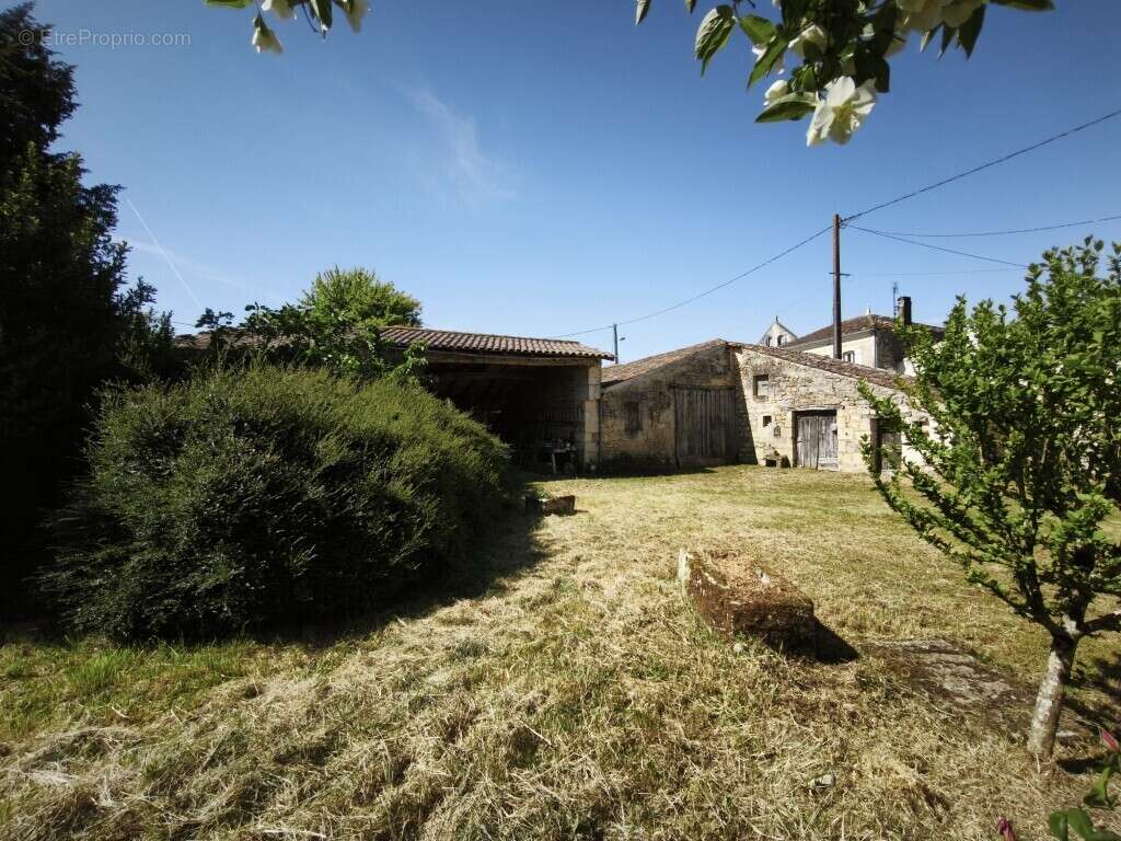 Maison à GEMOZAC