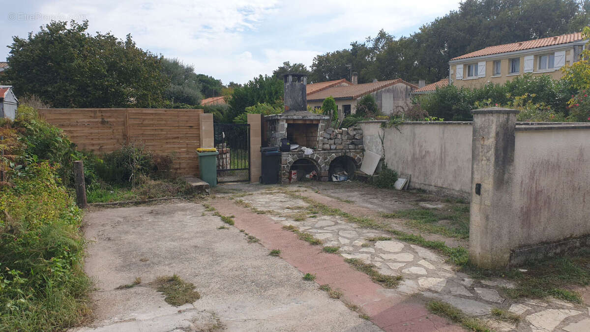 Maison à VILLENAVE-D&#039;ORNON