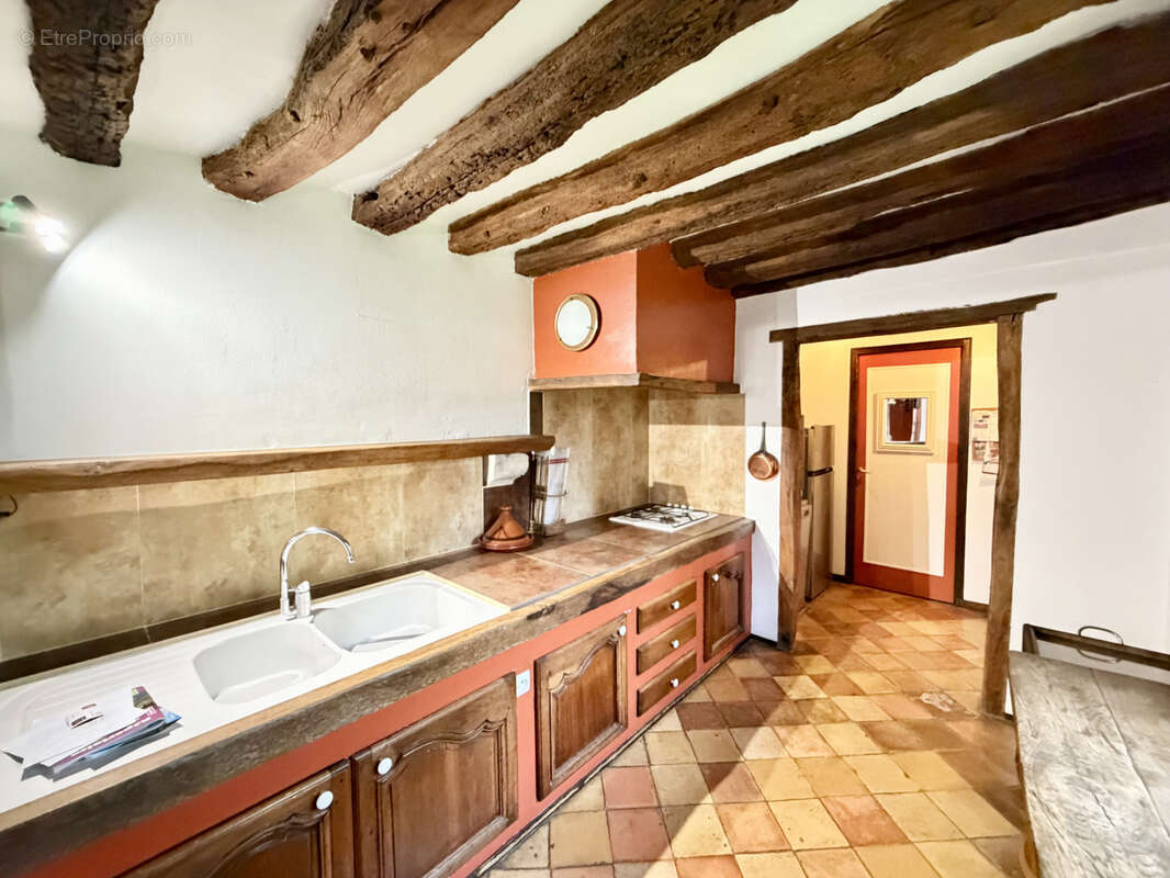 Maison à SAINT-CYR-SUR-MORIN