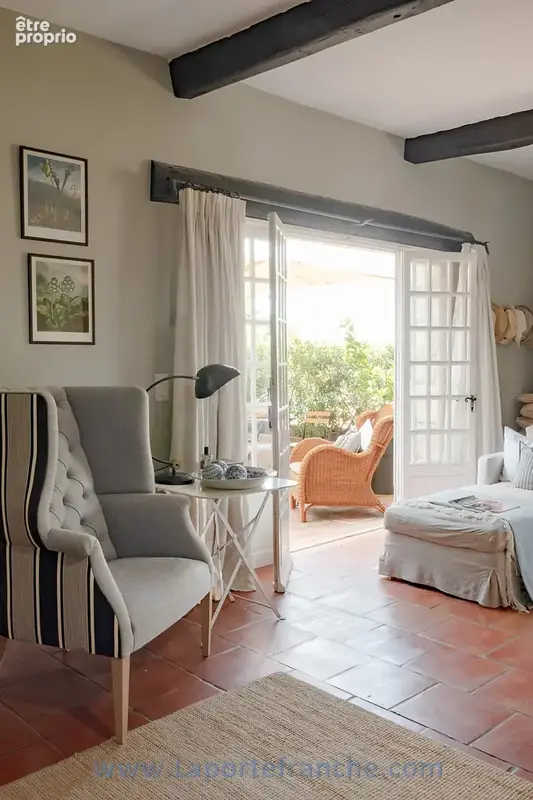 Maison de Maître   Haut-de-Cagnes   4 chambres, studio, terrasses et garage - photo 8