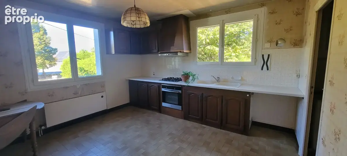 Maison familiale avec beau terrain de 3 788 m2 - photo 5