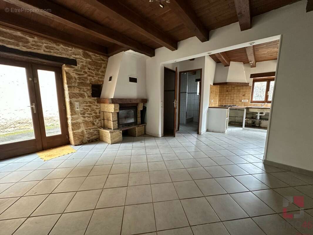 Maison à FRAYSSINET-LE-GELAT