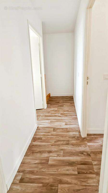 Maison à PARAY-DOUAVILLE