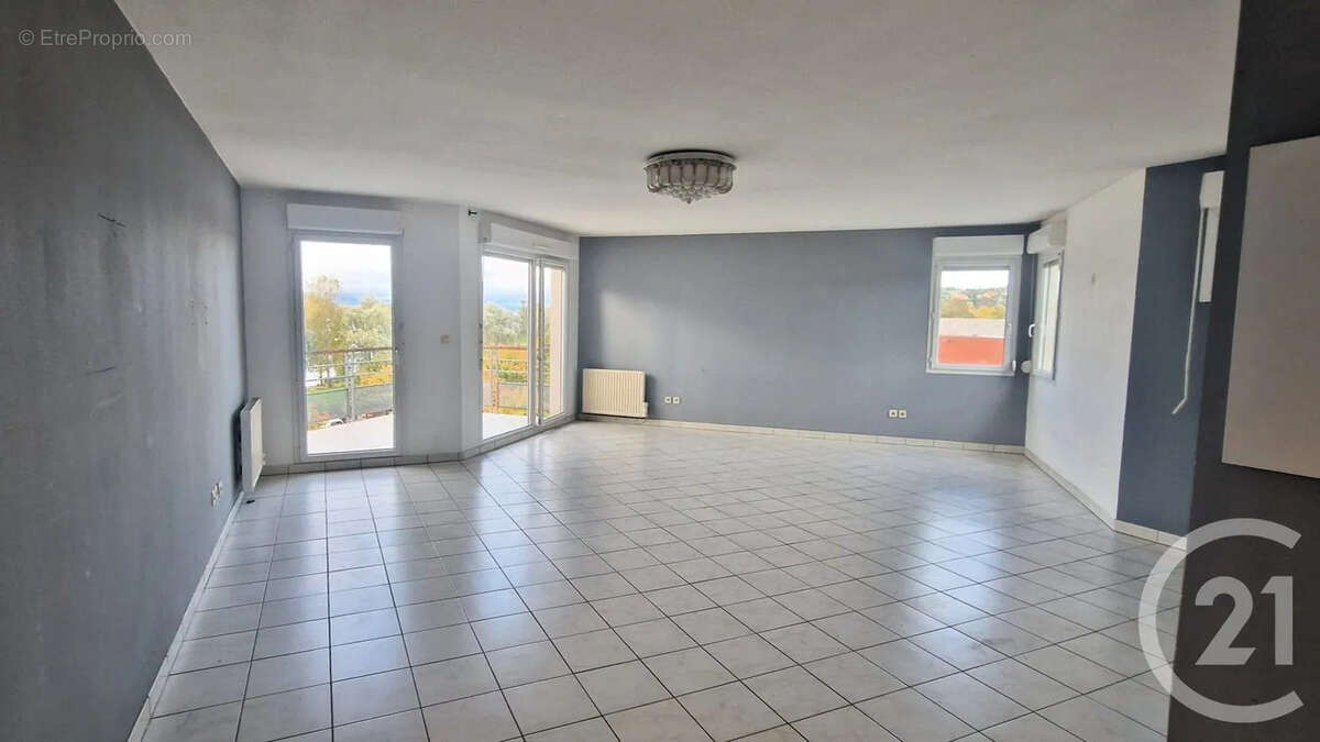 Appartement à JASSANS-RIOTTIER
