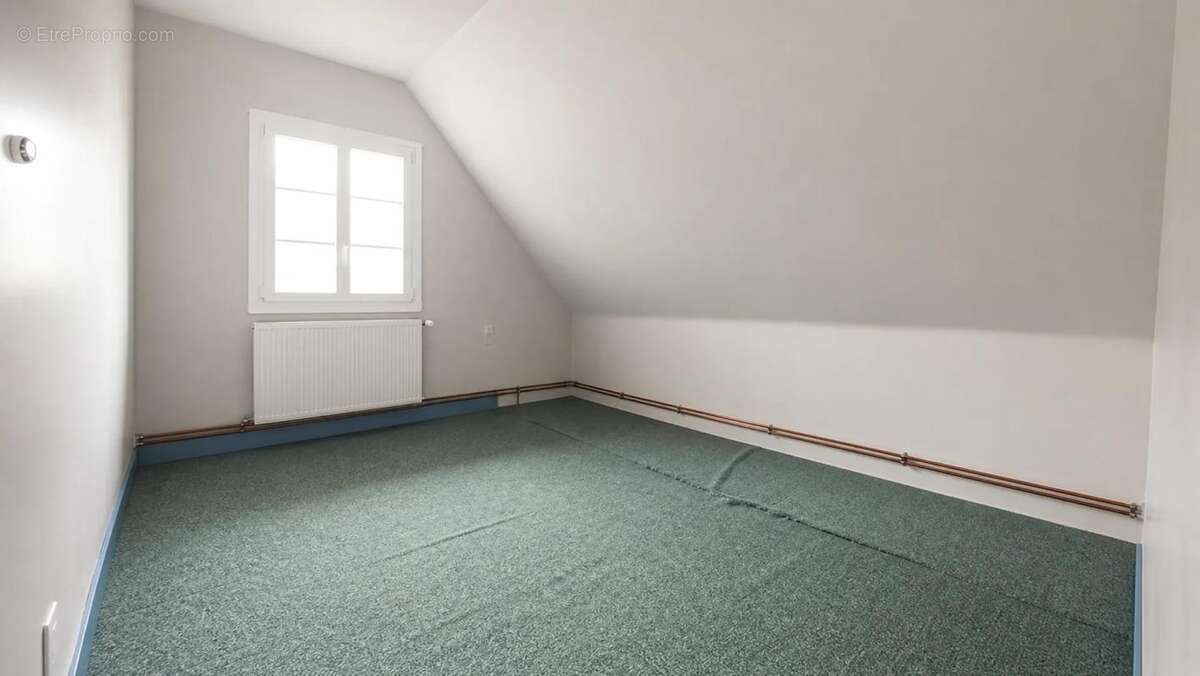 Maison de 6 pièces de 124 m² à Saint-Quentin-des-Prés - photo 6