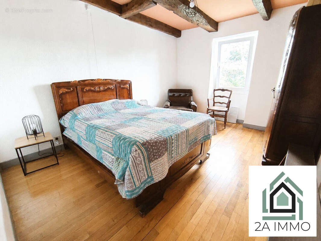 Maison 65 m² à Espinasse  - photo 4