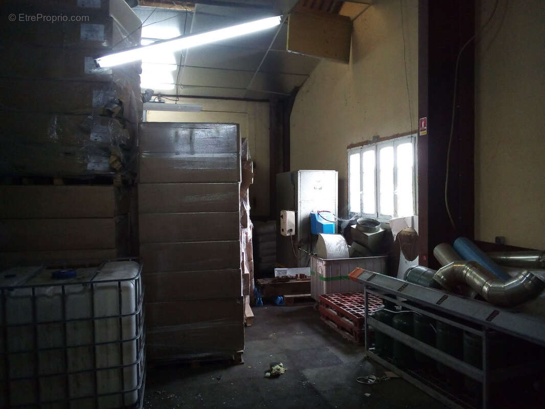 A vendre prix mini - entrepôts 4.840m2 - photo 29