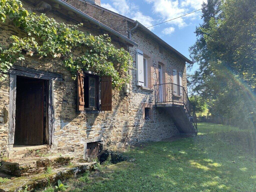 Maison à NEUVIC-ENTIER