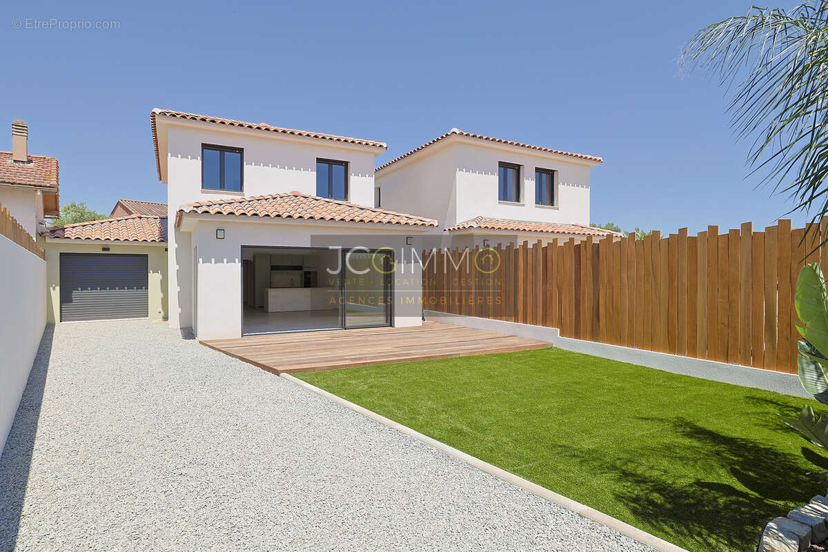 Maison à HYERES