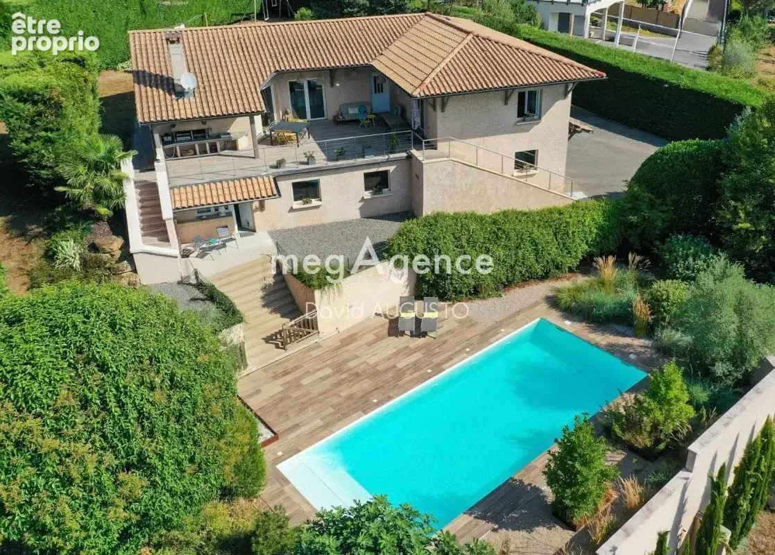 Maison avec vue, cadre naturel, piscine et garage pour 5 voitures - photo 14