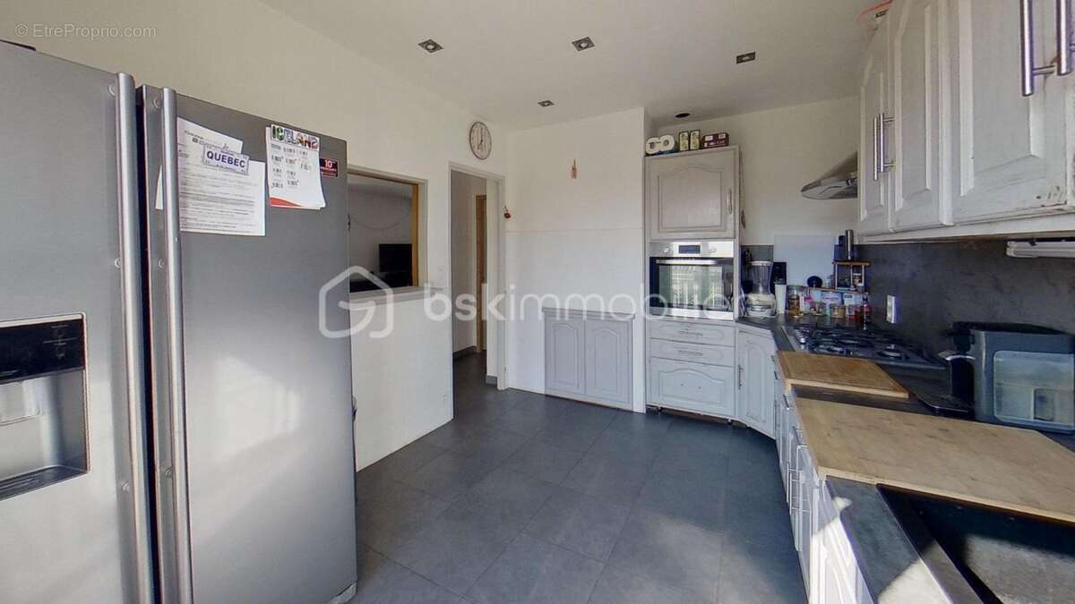 Maison familiale avec piscine, jardin arboré et grand garage – 5 min Montélimar - photo 9