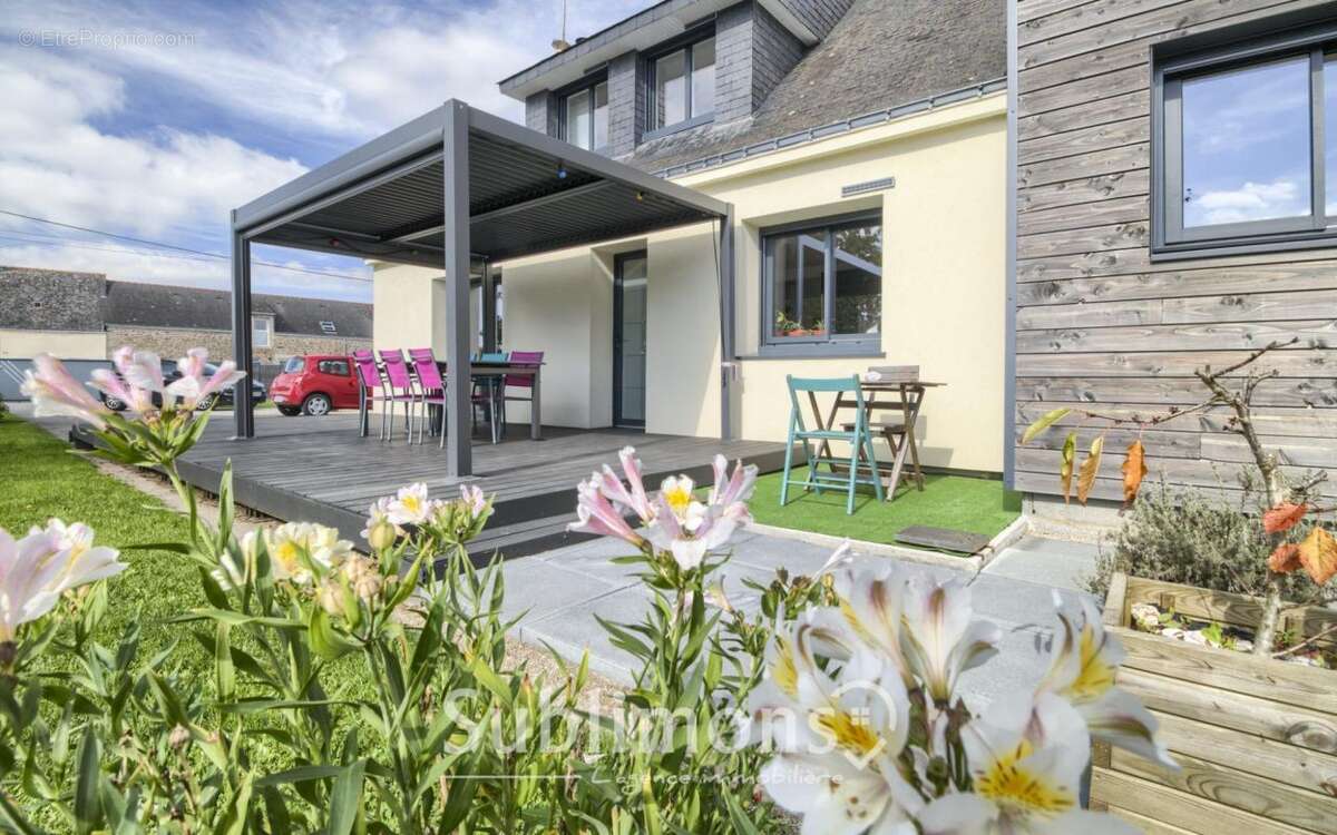 Maison à NOYAL-MUZILLAC