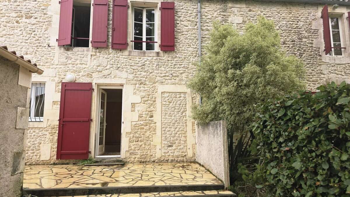 Maison à SAINT-NAZAIRE-SUR-CHARENTE