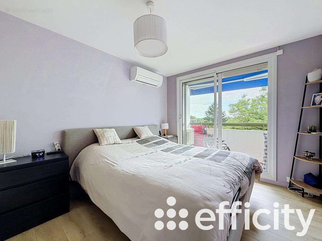 Appartement à BRON