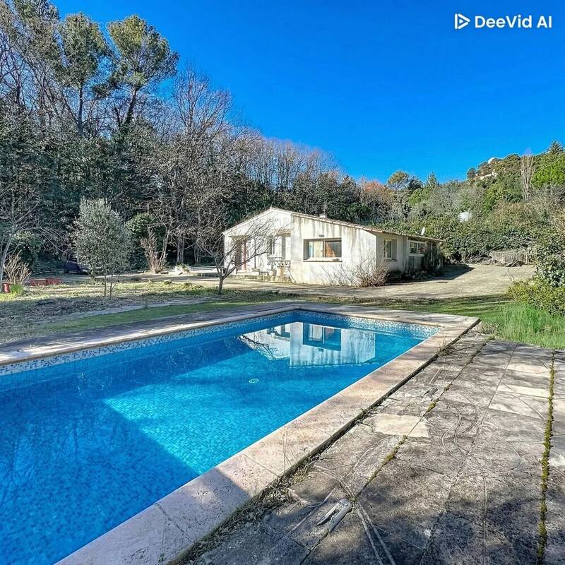 Maison à NANS-LES-PINS