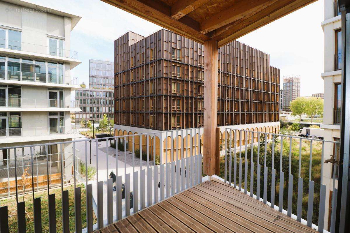 Appartement à L'ILE-SAINT-DENIS