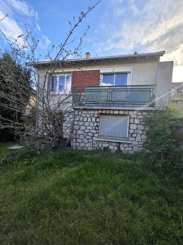 Maison à SAVIGNY-SUR-ORGE