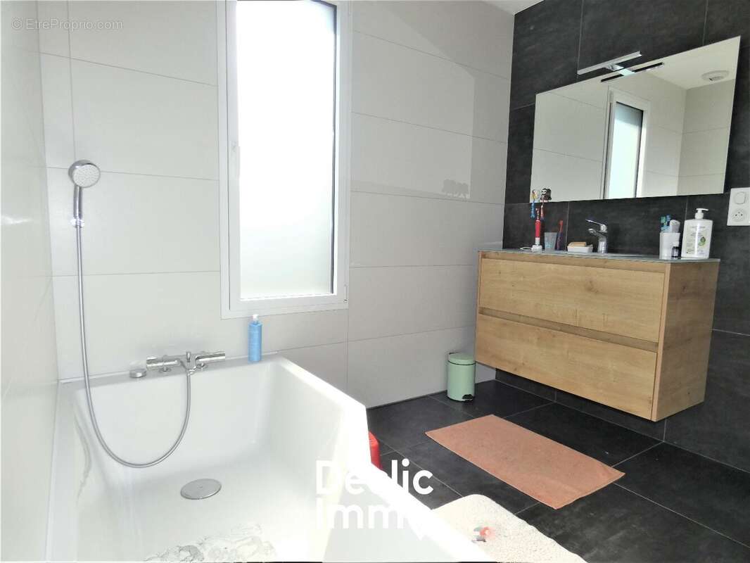 Maison à BELLEVILLE-SUR-VIE