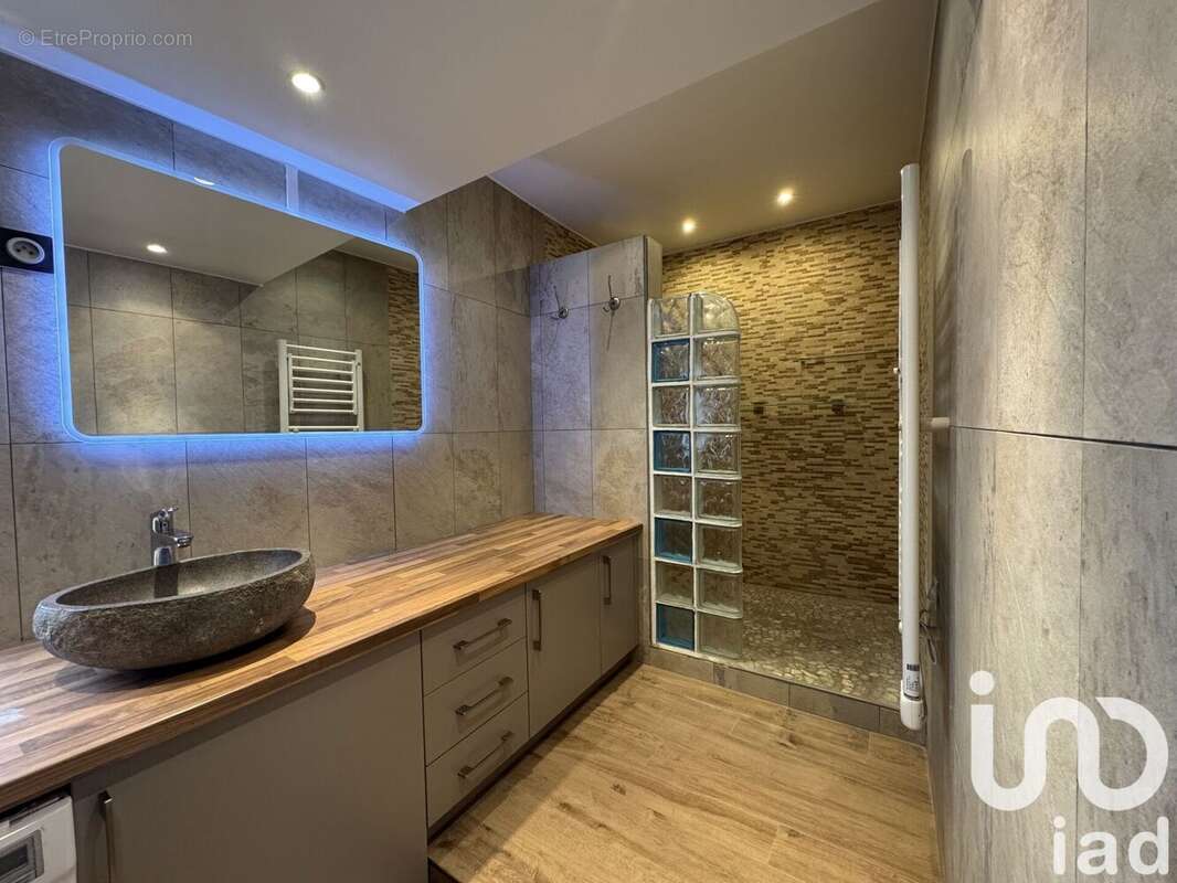 Photo 9 - Appartement à ROSNY-SOUS-BOIS