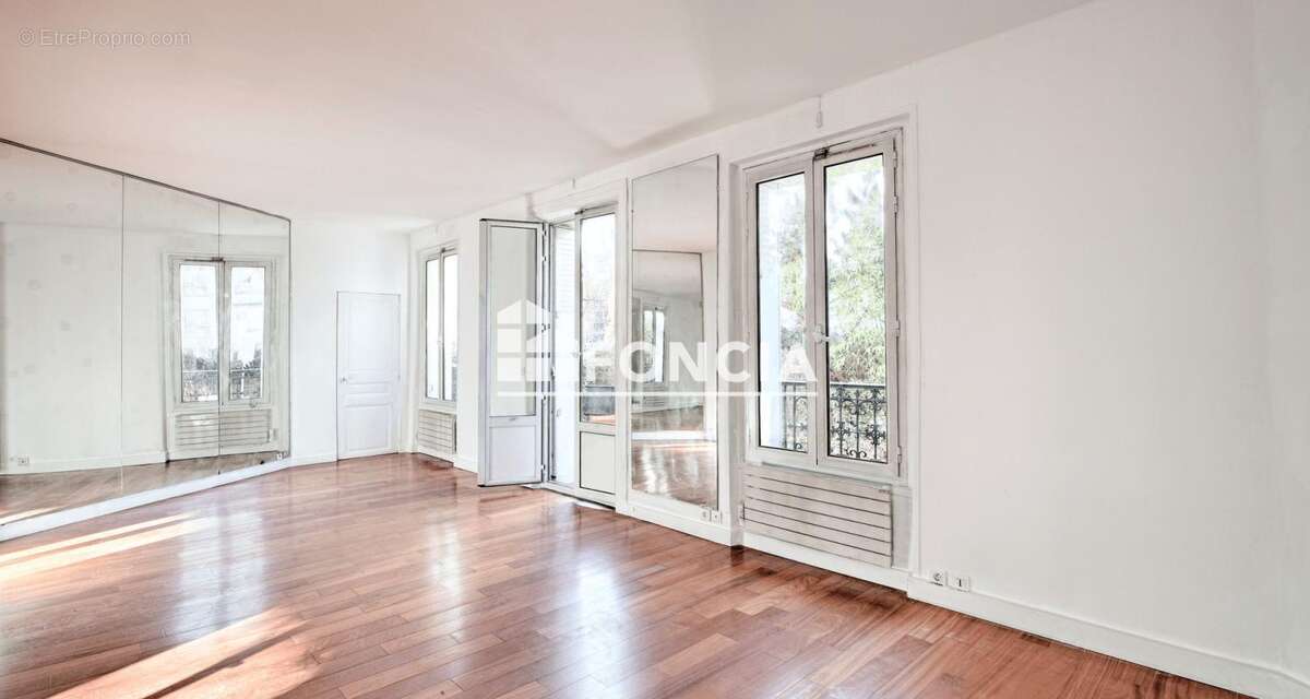 Appartement à PARIS-12E