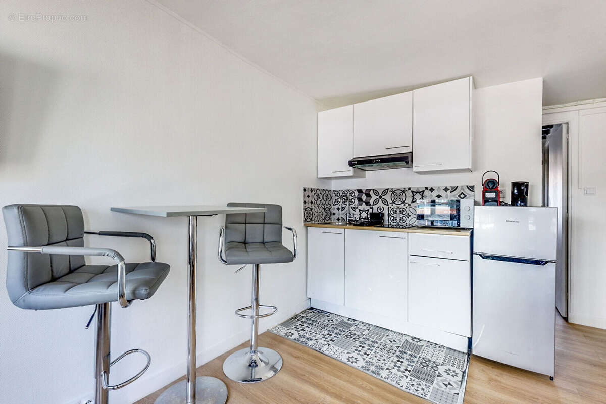 Appartement à PARIS-14E