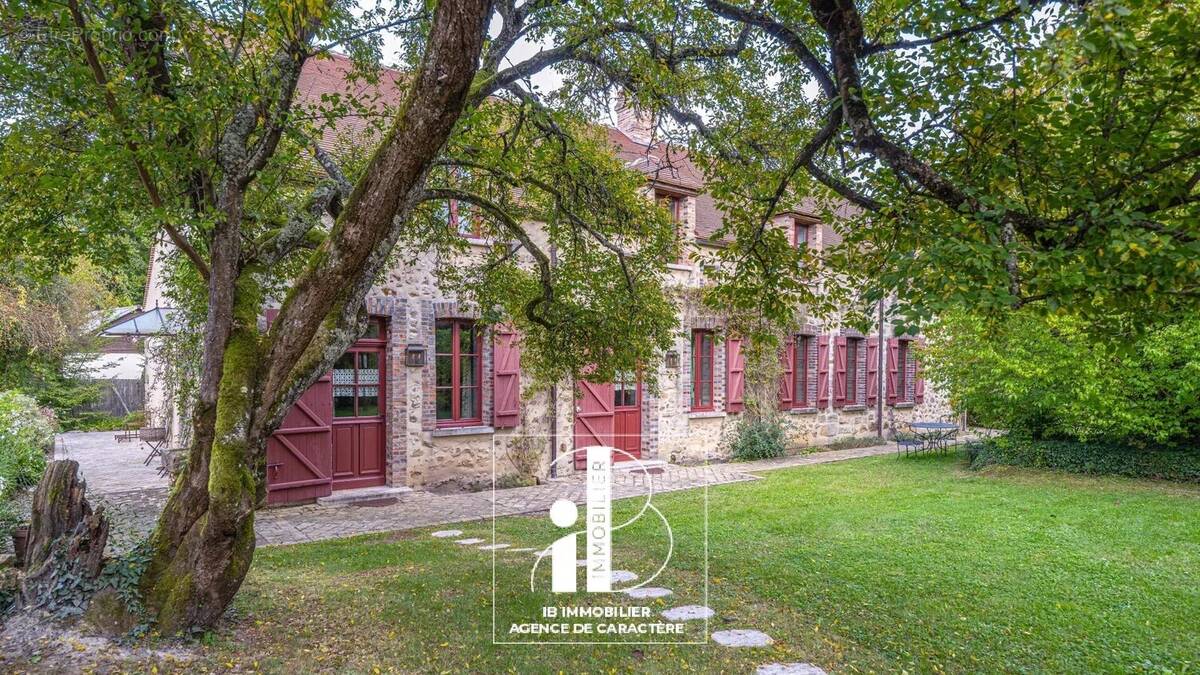 Maison à FONTAINEBLEAU