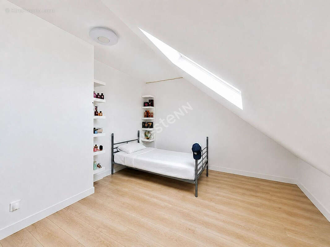 Maison 7 pièces à vendre à Mareil en France - 385 000 - photo 11